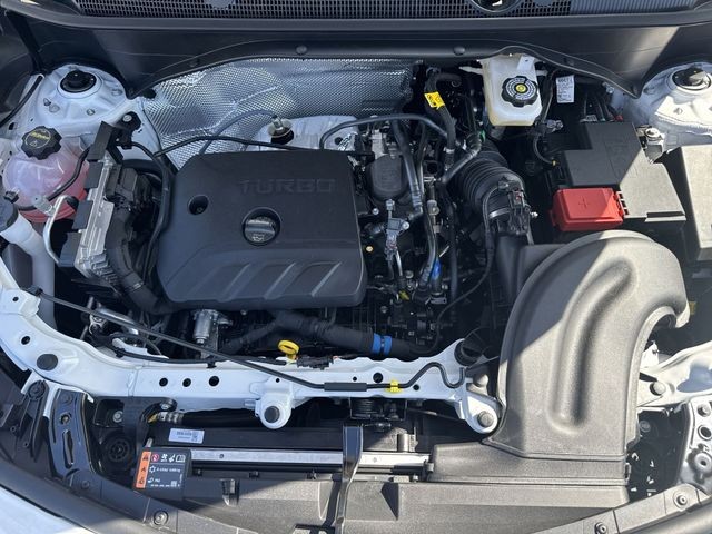 Buick Encore GX Vehicle Full-screen Gallery Image 25