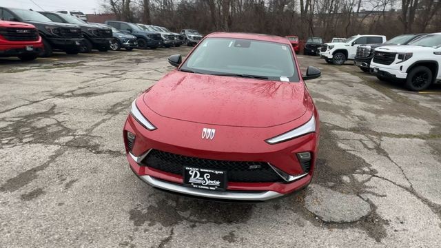 Buick Envista Vehicle Full-screen Gallery Image 03