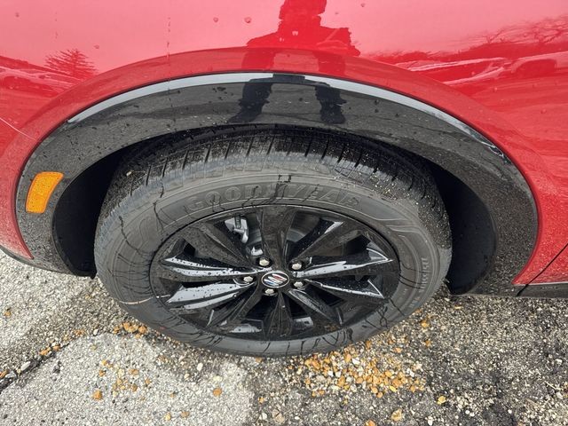 Buick Envista Vehicle Full-screen Gallery Image 10