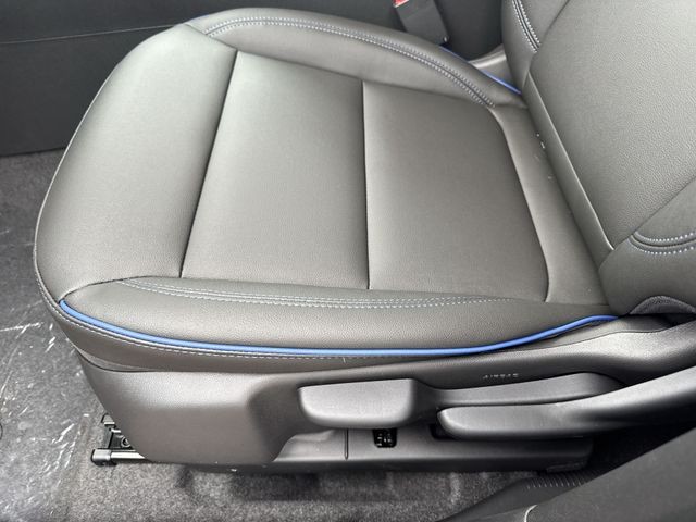 Buick Envista Vehicle Full-screen Gallery Image 12