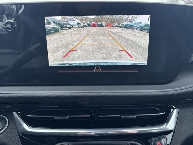 Buick Envista Vehicle Full-screen Gallery Image 17