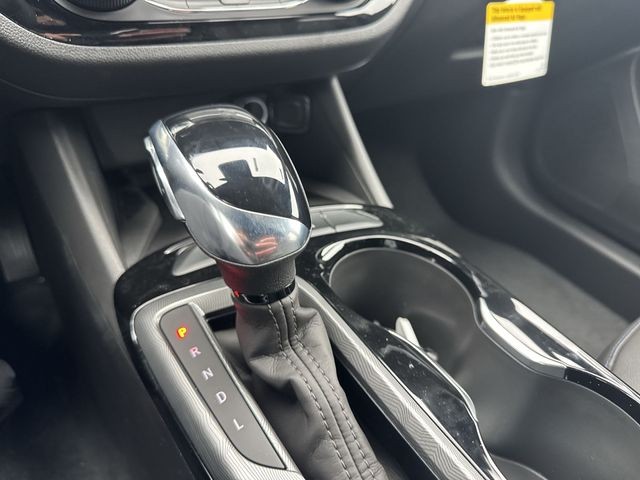 Buick Envista Vehicle Full-screen Gallery Image 19