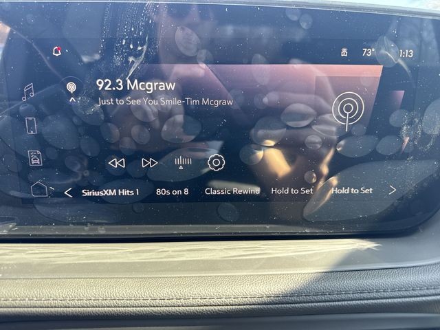 Buick Encore GX Vehicle Full-screen Gallery Image 16