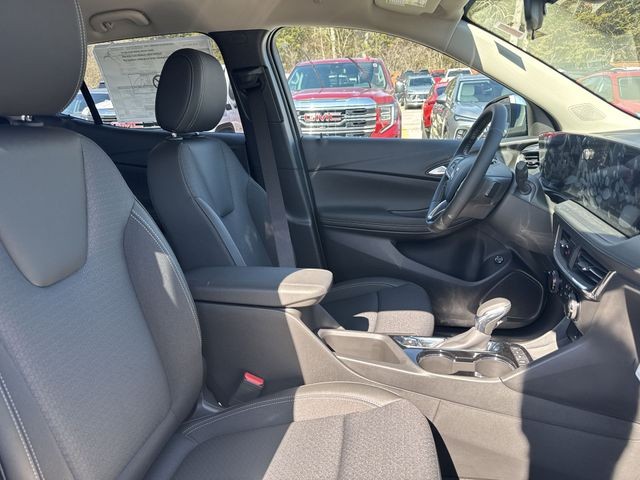Buick Encore GX Vehicle Full-screen Gallery Image 23