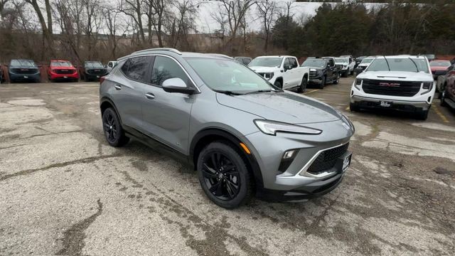 Buick Encore GX Vehicle Full-screen Gallery Image 02