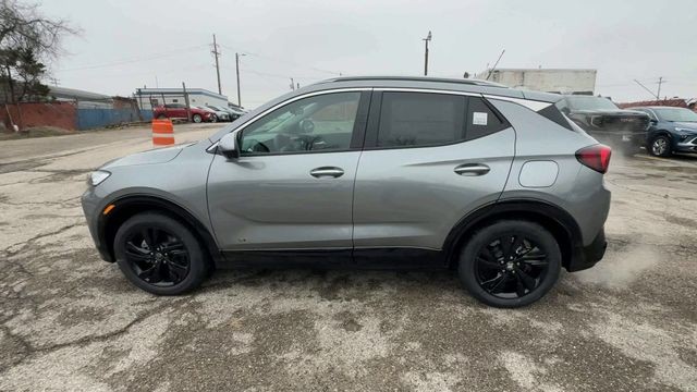 Buick Encore GX Vehicle Full-screen Gallery Image 05