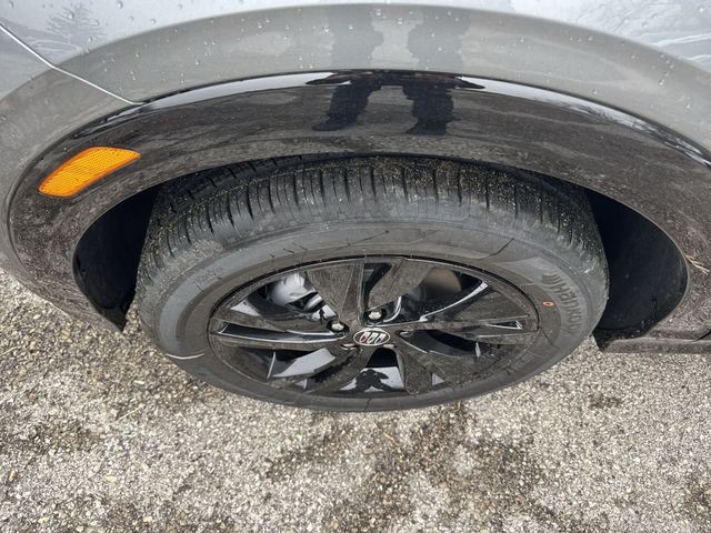 Buick Encore GX Vehicle Full-screen Gallery Image 10