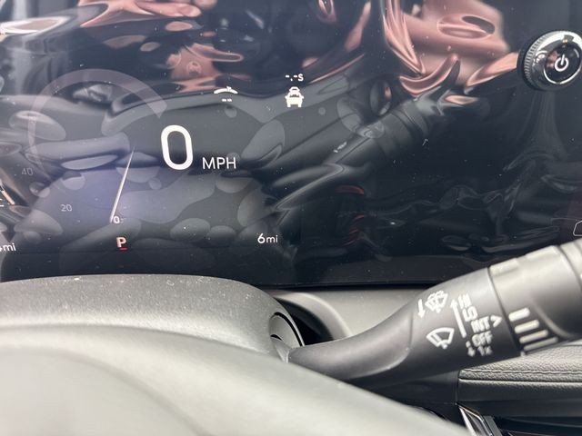 Buick Encore GX Vehicle Full-screen Gallery Image 15