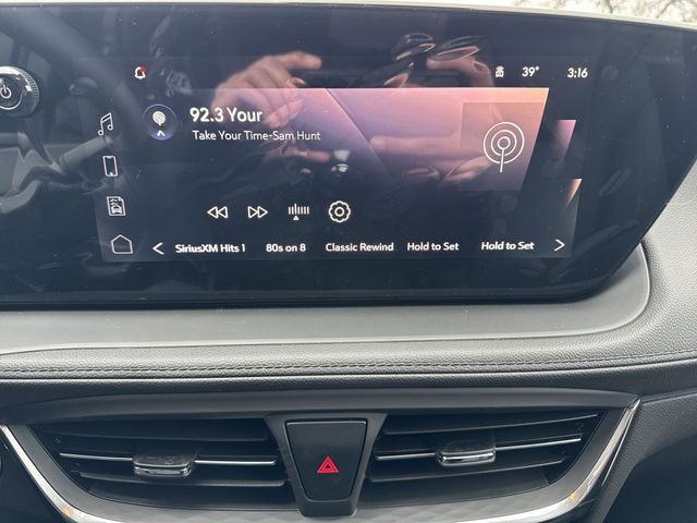 Buick Encore GX Vehicle Full-screen Gallery Image 16