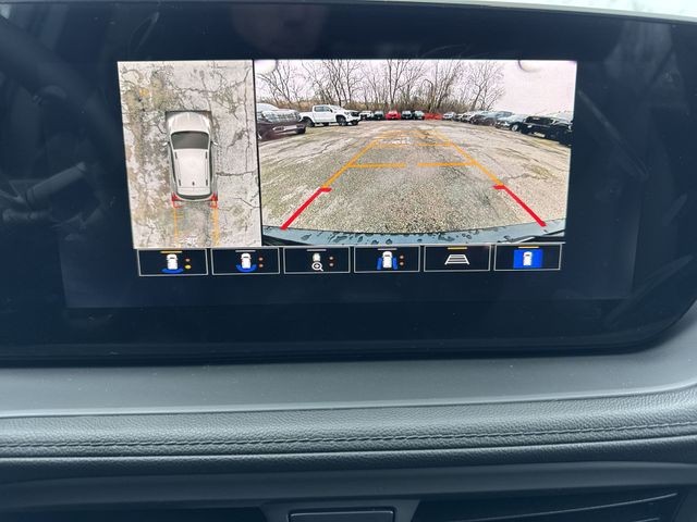 Buick Encore GX Vehicle Full-screen Gallery Image 17