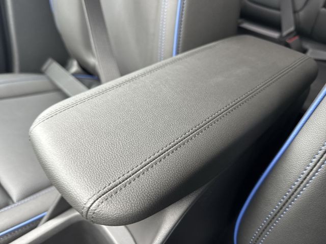 Buick Encore GX Vehicle Full-screen Gallery Image 20