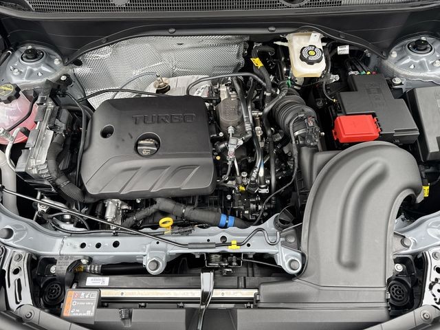 Buick Encore GX Vehicle Full-screen Gallery Image 24