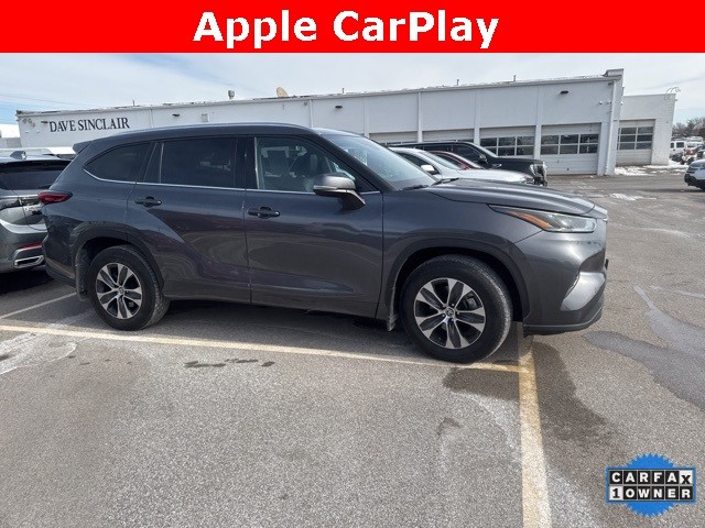 Toyota Highlander Vehicle Full-screen Gallery Image 05