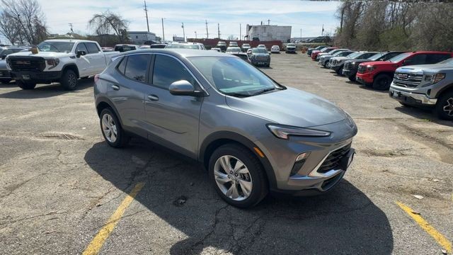 Buick Encore GX Vehicle Full-screen Gallery Image 02