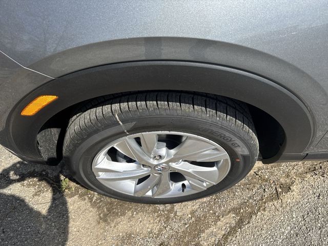 Buick Encore GX Vehicle Full-screen Gallery Image 10