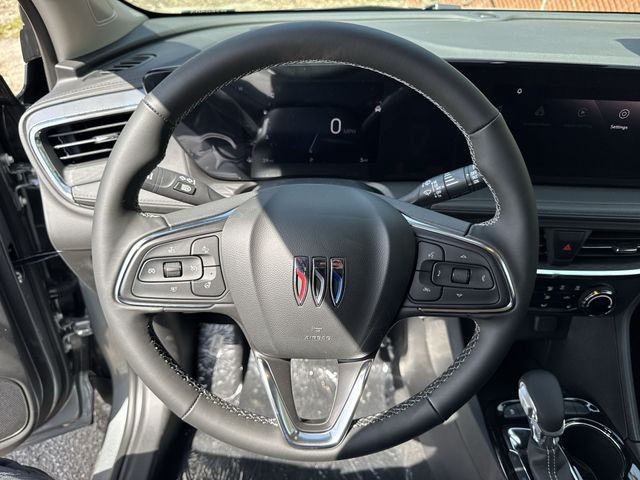 Buick Encore GX Vehicle Full-screen Gallery Image 14