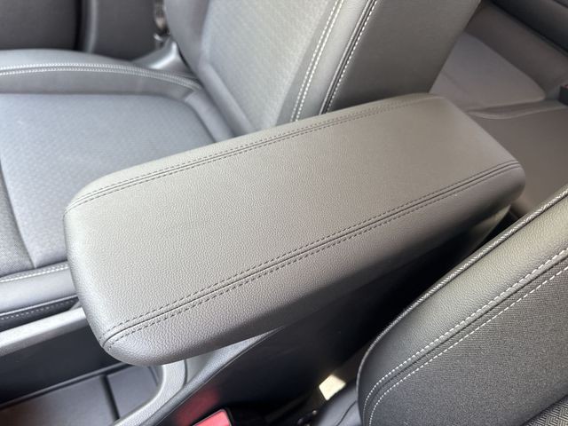 Buick Encore GX Vehicle Full-screen Gallery Image 20