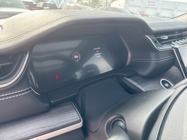 Jeep Grand Cherokee L Vehicle Full-screen Gallery Image 13