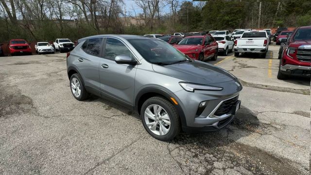 Buick Encore GX Vehicle Full-screen Gallery Image 02