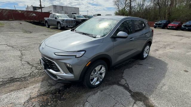 Buick Encore GX Vehicle Full-screen Gallery Image 04