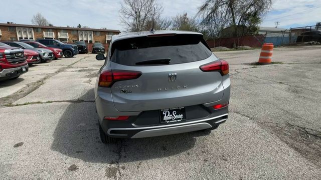 Buick Encore GX Vehicle Full-screen Gallery Image 07