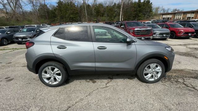 Buick Encore GX Vehicle Full-screen Gallery Image 09