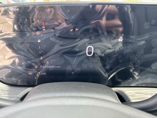 Buick Encore GX Vehicle Full-screen Gallery Image 15