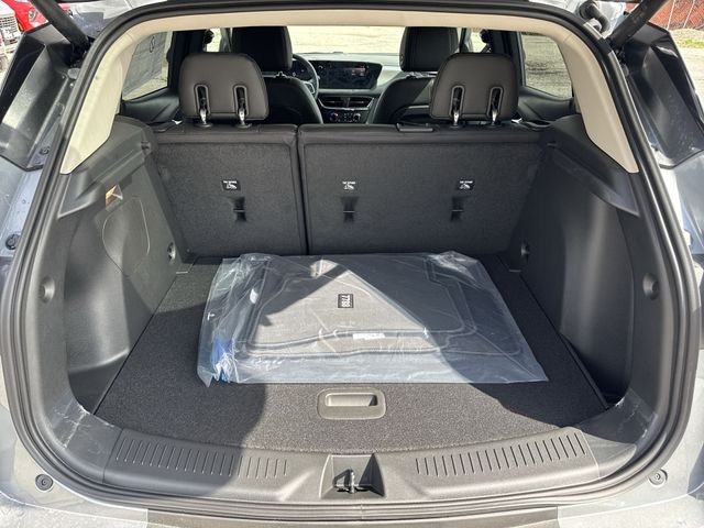 Buick Encore GX Vehicle Full-screen Gallery Image 22