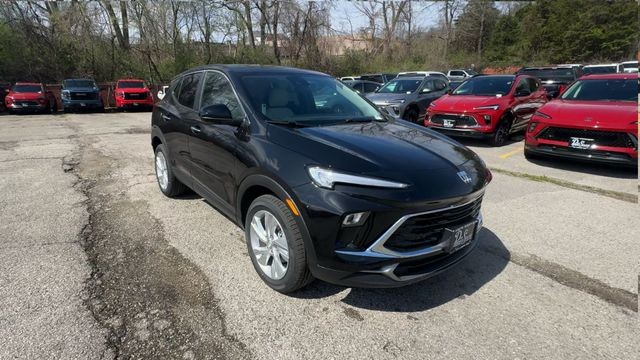 Buick Encore GX Vehicle Full-screen Gallery Image 02