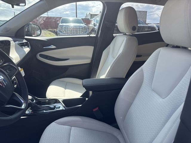 Buick Encore GX Vehicle Full-screen Gallery Image 11