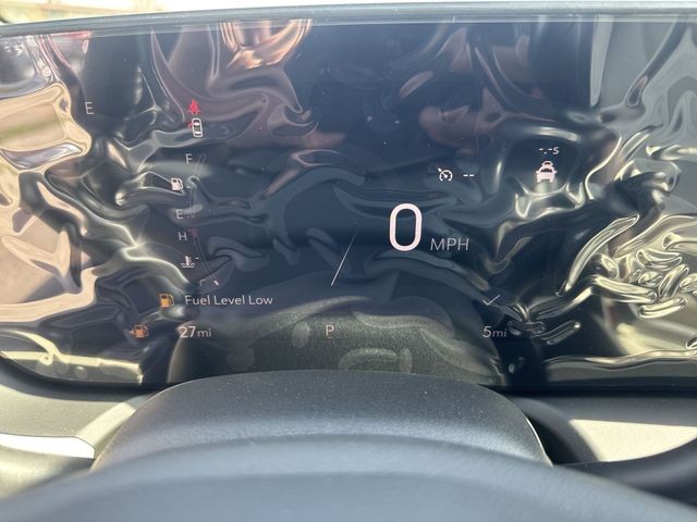 Buick Encore GX Vehicle Full-screen Gallery Image 15