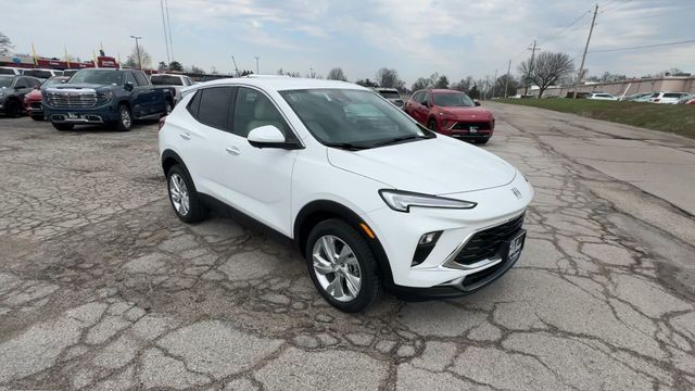 Buick Encore GX Vehicle Full-screen Gallery Image 02