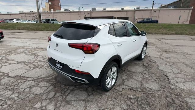 Buick Encore GX Vehicle Full-screen Gallery Image 08