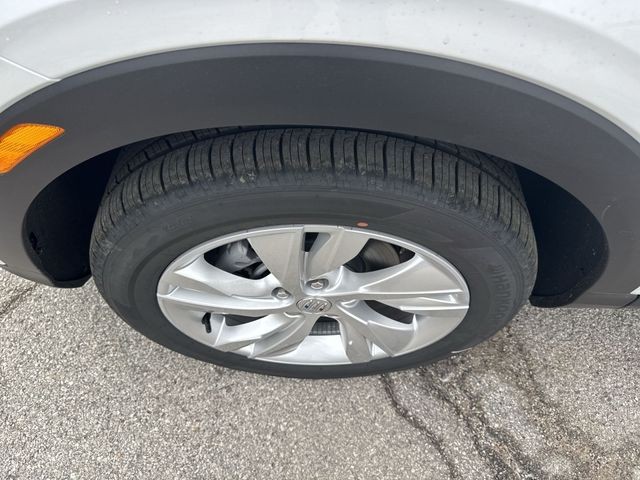 Buick Encore GX Vehicle Full-screen Gallery Image 10