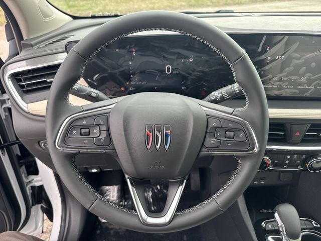 Buick Encore GX Vehicle Full-screen Gallery Image 14