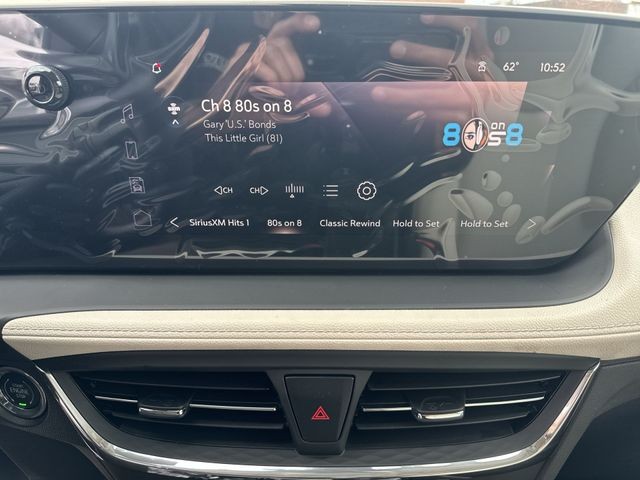 Buick Encore GX Vehicle Full-screen Gallery Image 16