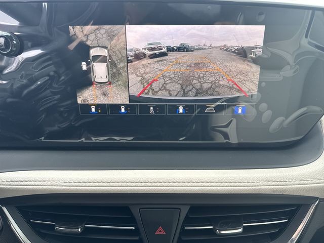 Buick Encore GX Vehicle Full-screen Gallery Image 17