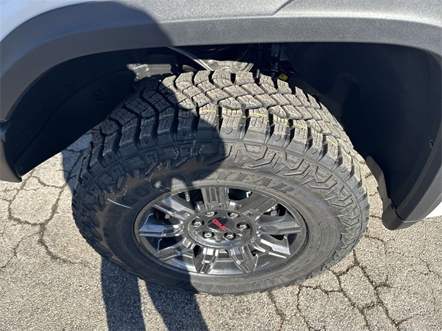 GMC Sierra 1500 Vehicle Full-screen Gallery Image 10