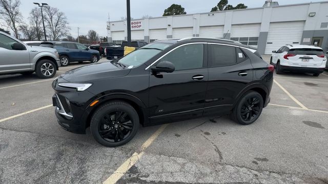 Buick Encore GX Vehicle Full-screen Gallery Image 04