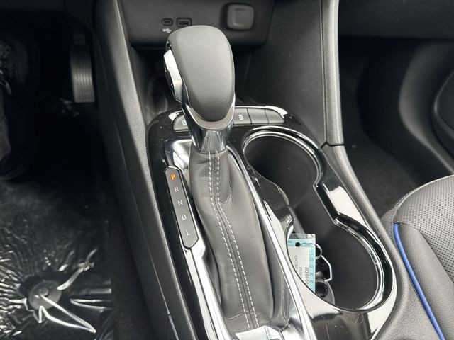 Buick Encore GX Vehicle Full-screen Gallery Image 19