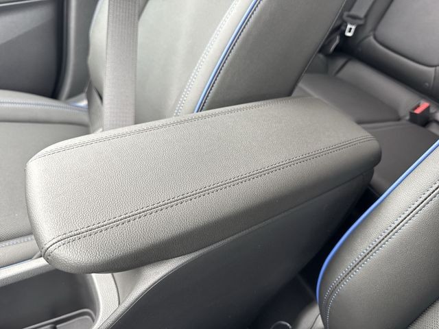 Buick Encore GX Vehicle Full-screen Gallery Image 20