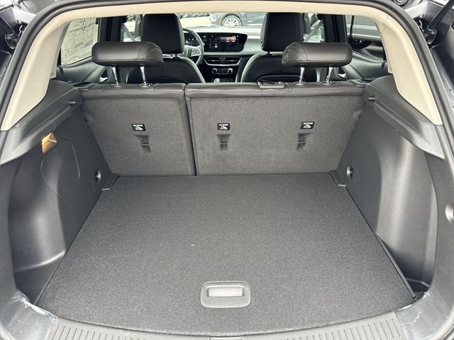 Buick Encore GX Vehicle Full-screen Gallery Image 22