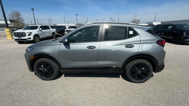 Buick Encore GX Vehicle Full-screen Gallery Image 05