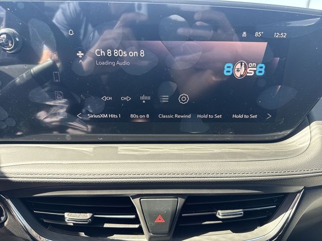 Buick Encore GX Vehicle Full-screen Gallery Image 16