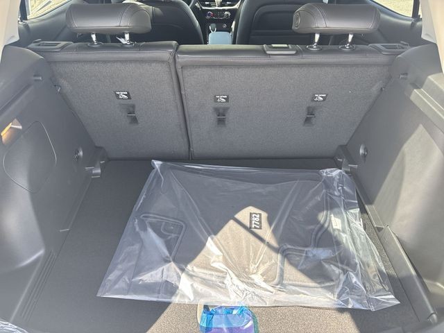 Buick Encore GX Vehicle Full-screen Gallery Image 22