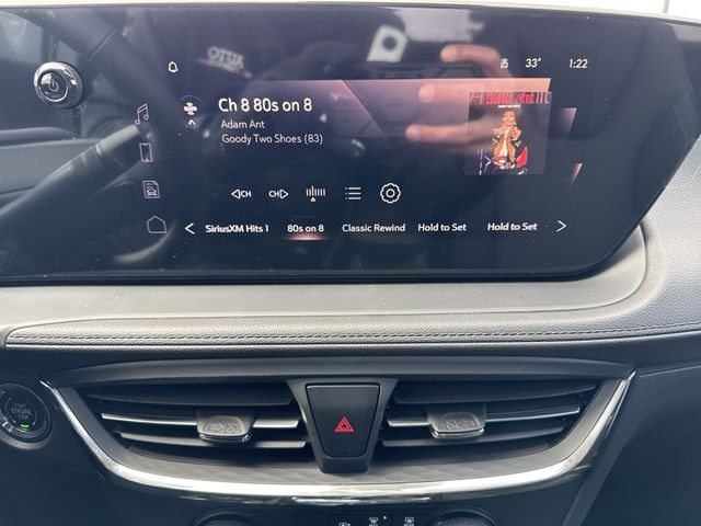 Buick Encore GX Vehicle Full-screen Gallery Image 16