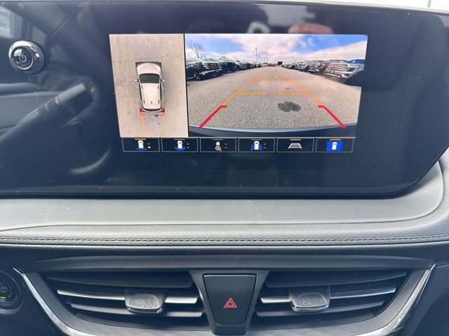 Buick Encore GX Vehicle Full-screen Gallery Image 17