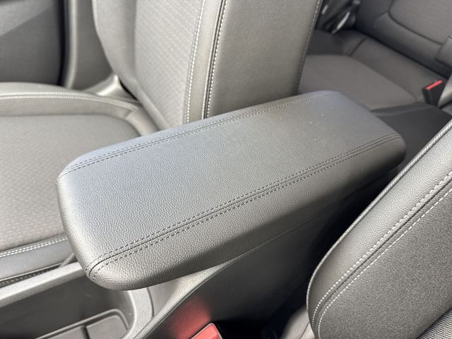 Buick Encore GX Vehicle Full-screen Gallery Image 20