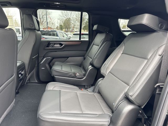 GMC Yukon XL Vehicle Full-screen Gallery Image 23