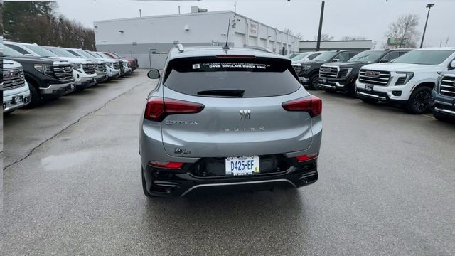 Buick Encore GX Vehicle Full-screen Gallery Image 07